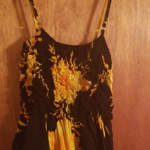 Sundress - Picture 7 of 8